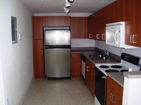 4th image of 7501 E Treasure Dr APT 5S