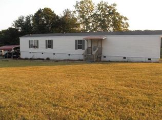 1035 Diamond Hill Rd, Walnut Cove, NC 27052