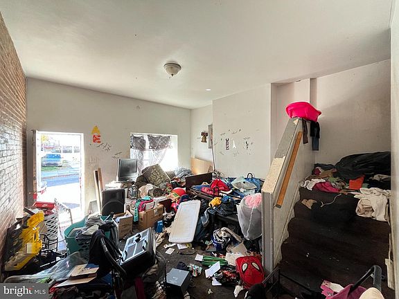 5th image of 2551 Francis St