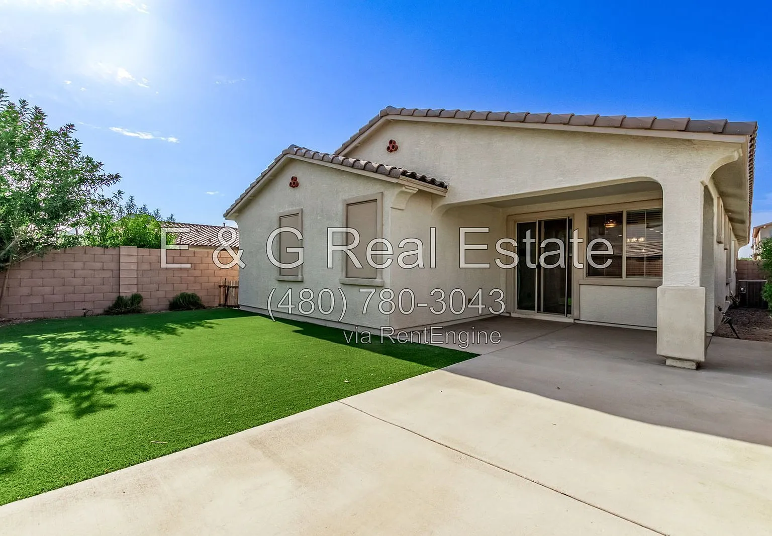 4 bed, 2.5 bath, 1959 sqft, $2,450 — Photo 3