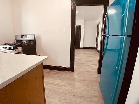 4th image of 21-27 27th St #2C