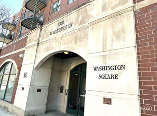 1301 W Washington Blvd APT 401, Chicago, IL 60607