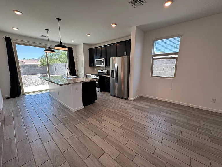 8880 N 185th Dr — Photo 6
