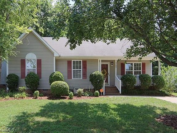 2nd image of 4708 Tuliptree Dr