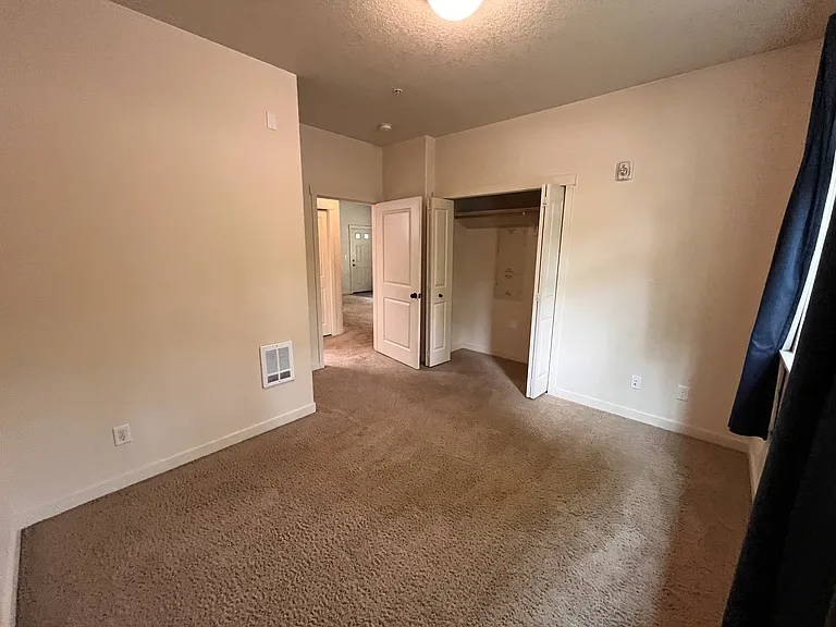 7907 NE Rockne Way #1 — Photo 5