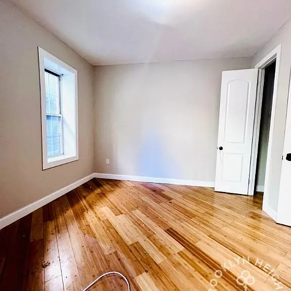 546 Chauncey St #2 — Photo 9