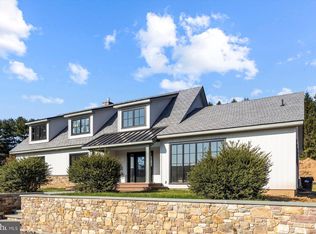 385 Pineville Rd, Newtown, PA 18940