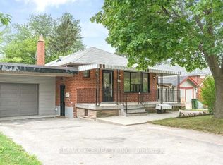 16 Compton Dr, Toronto, ON M1R4A6