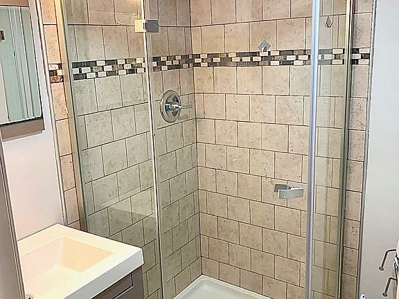 4th image of 47 Quail Run Rd #B