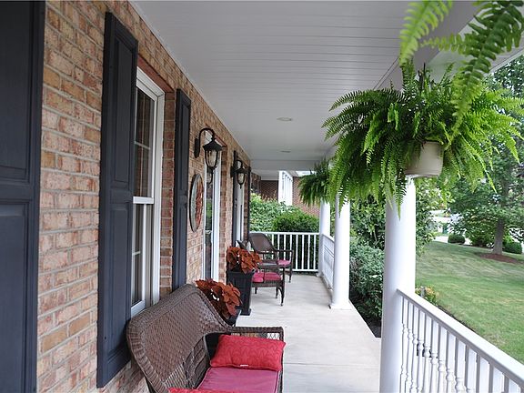 5th image of 324 Thornwood Dr