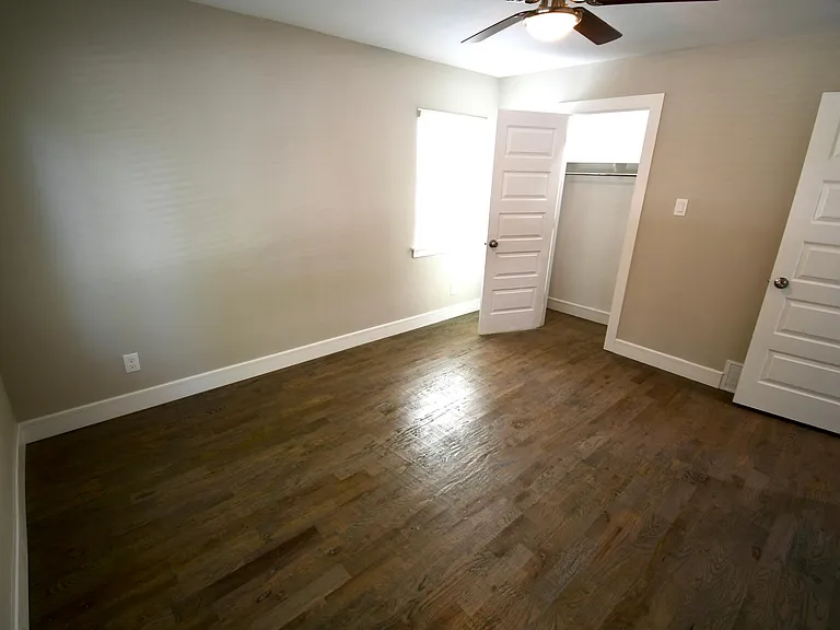 1015 Mitchell Rd — Photo 10