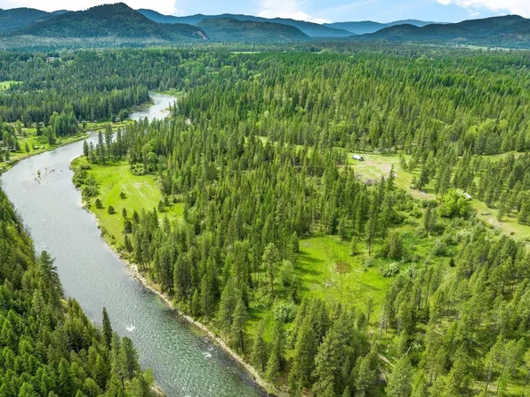 100 Gunsmoke Ln, Priest River, ID 83856