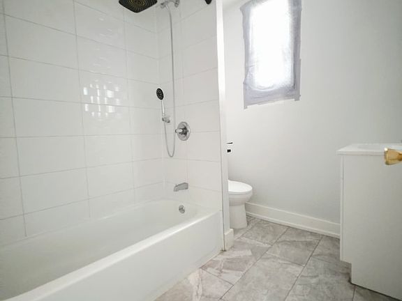 5th image of 972 Broadway APT 2F
