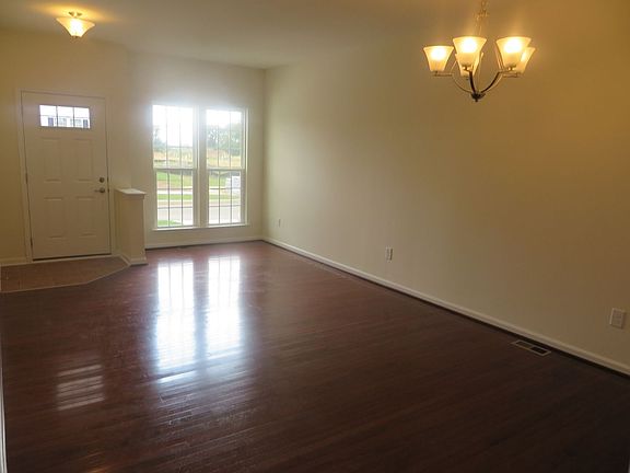 4th image of 1232 Madison Ln