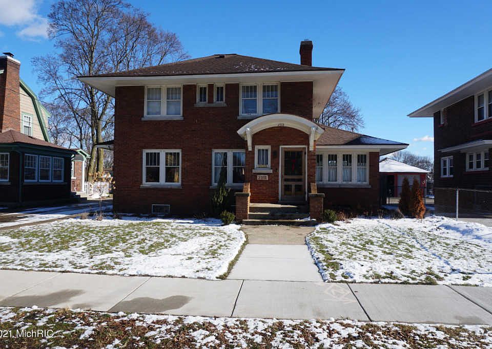 1st image of 2318 Madison Ave SE