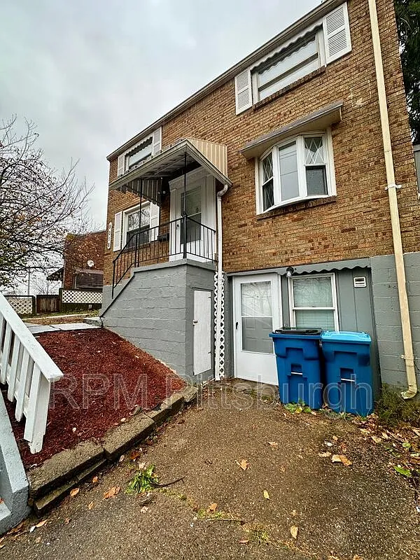 8018 Lincoln Rd photo 1