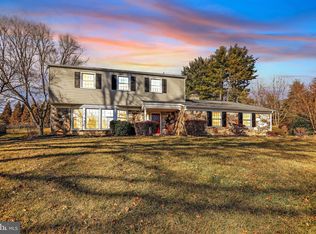 1421 Ponds Edge Rd, West Chester, PA 19382