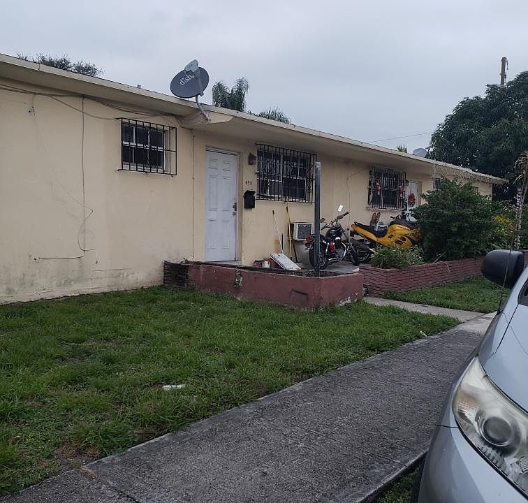 1st image of 495 NE 168th St