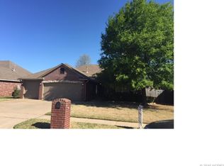204 W Durham St, Broken Arrow, OK 74011
