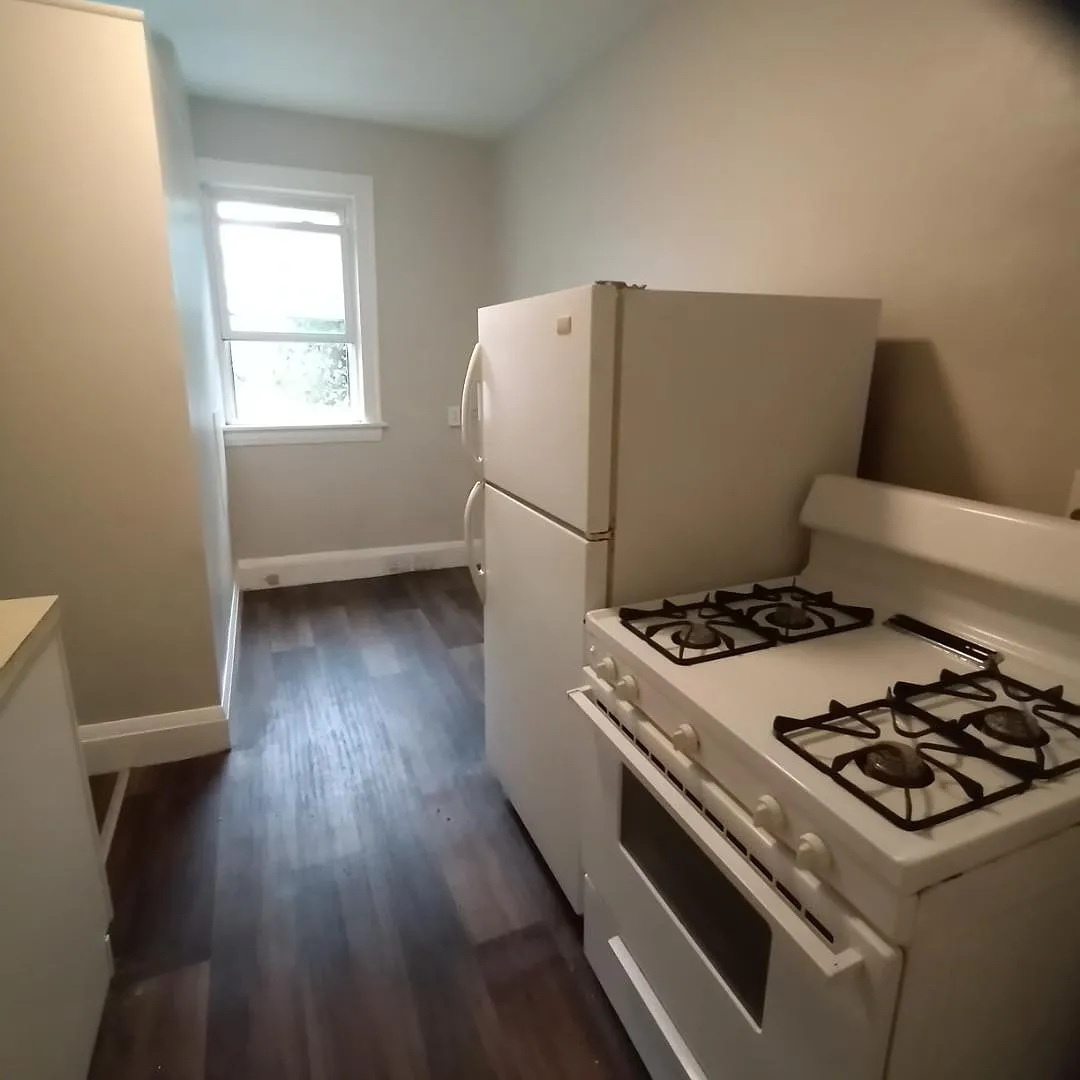 Unit Photo - 126 Dawes Ave #2