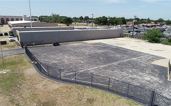2nd image of 1610 Industrial Ct