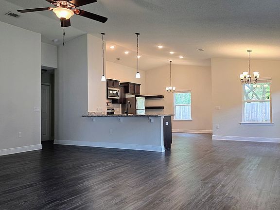 4th image of 5157 Peach Dr