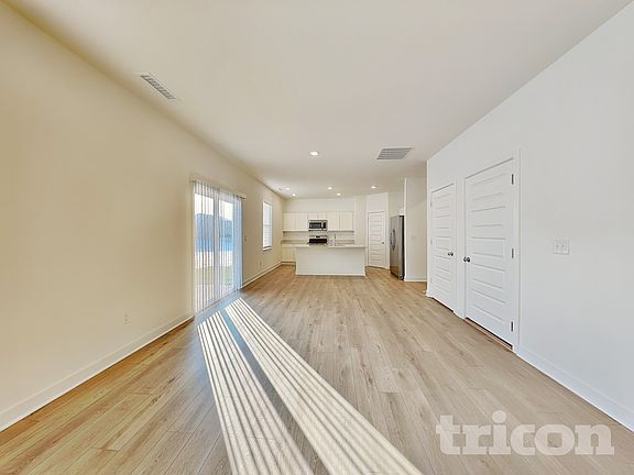 4th image of 11819 Moorfield Ln