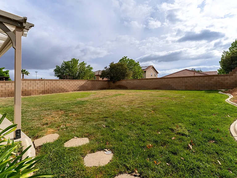 42144 Madison Ct — Photo 20