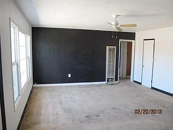 048-531802-living-20053044