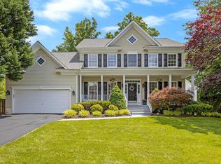 8060 Prichards Ct, Dunn Loring, VA 22027