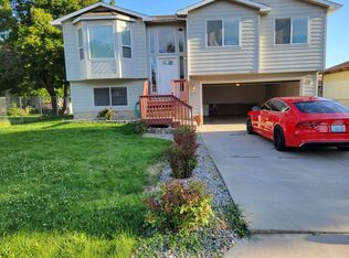 15302 E 3rd Ave, Veradale, WA 99037