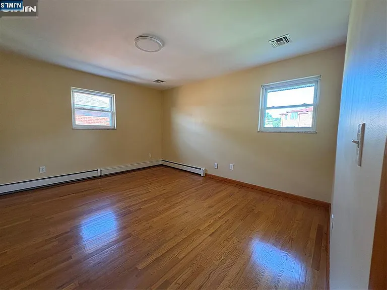 458 Lawn Ave #2 — Photo 7