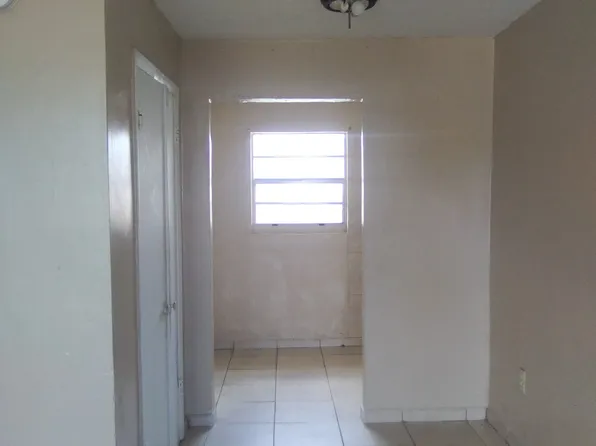 1217 Dr Martin Luther King Jr Blvd W APT 4, Belle Glade, FL 33430