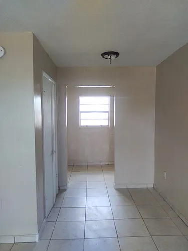 1217 Dr Martin Luther King Jr Blvd W #4 Photo 1