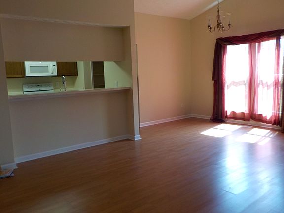 4th image of 7554 Iron Horse Ln