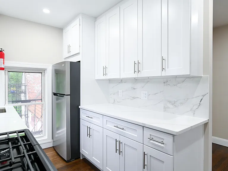 285 Orchard Ter #C3 — Photo 10