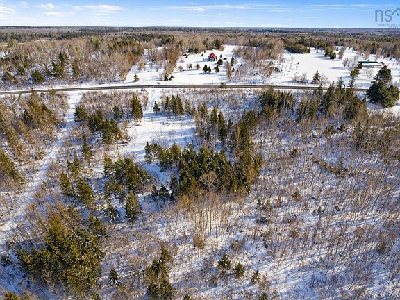 5th image of 1075 Pugwash River Rd