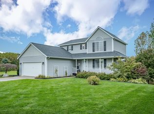 2179 Avalon View Dr NE, Cedar Springs, MI