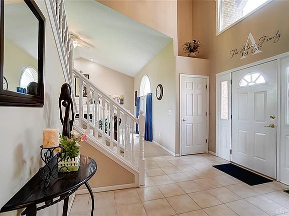 5th image of 709 Dustin Ct