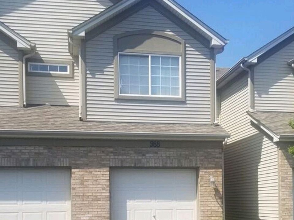 1st image of 988 Parkhill Cir