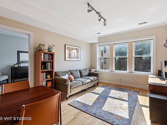 3rd image of 4031 N Mozart St #2