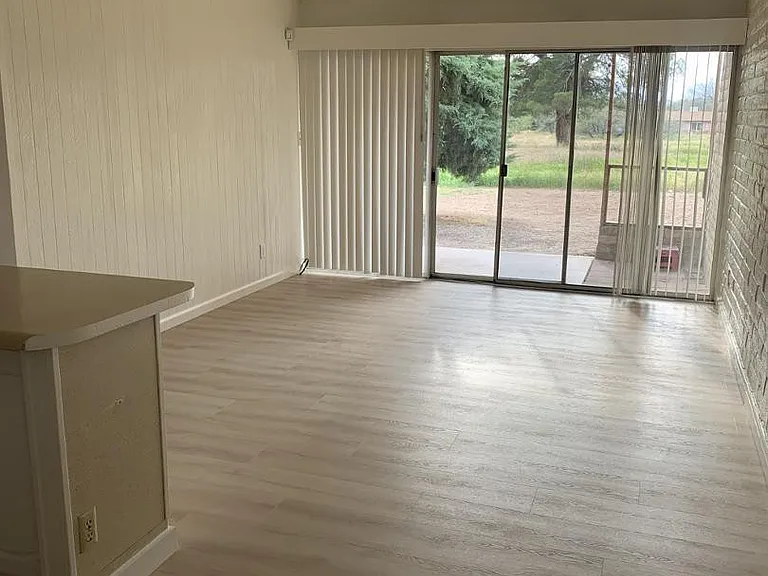 4140 E Cliffside Trl #J — Photo 3