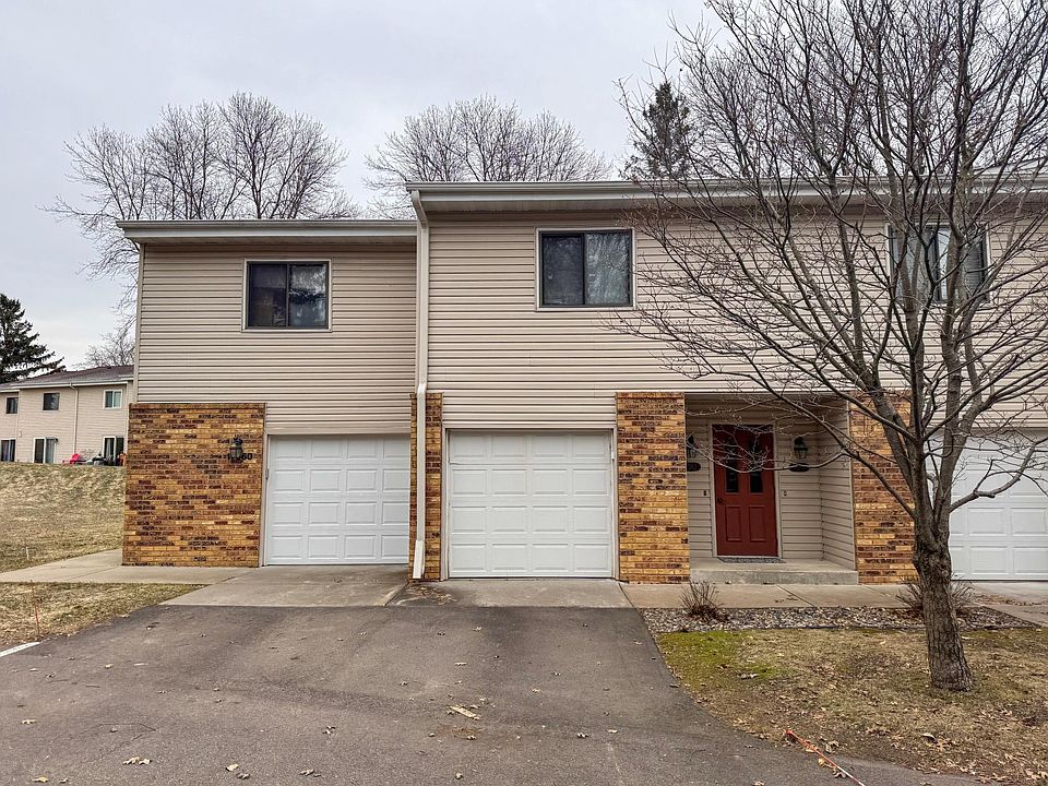 1st image of 17562 Pond Cir