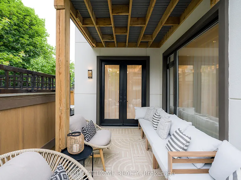 585 Montbeck Cres — Photo 46