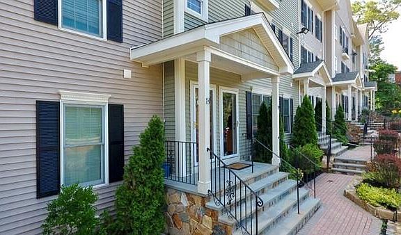 2nd image of 750 Willard St Unit 3B