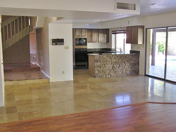 4th image of 2246 W Naranja Ave