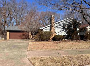 3505 W Saymore Ln, Peoria, IL 61615