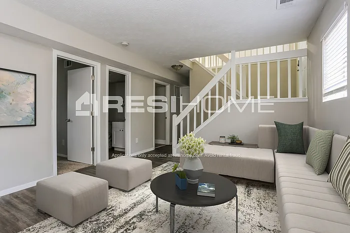 1183 Mill Lake Cir — Photo 6
