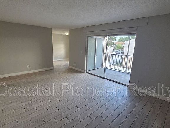 2nd image of 7210 N Manhattan Ave APT 1021