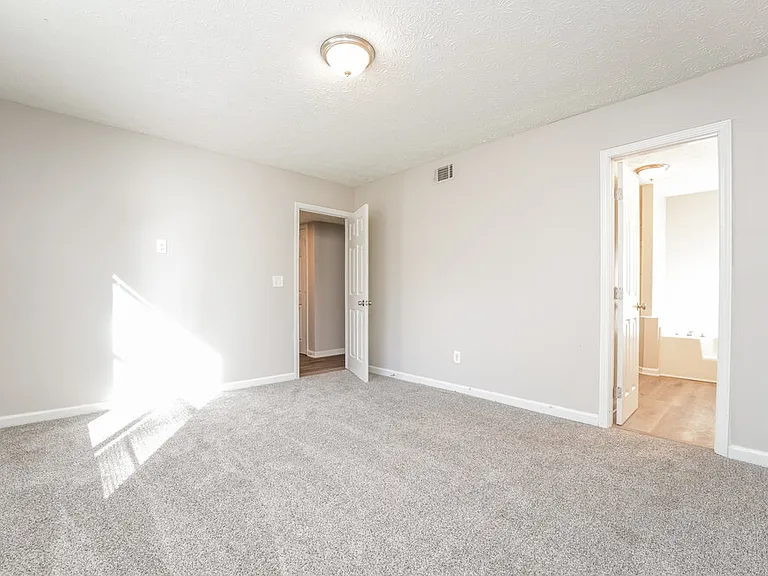 4955 Windsor Downs Ln — Photo 10